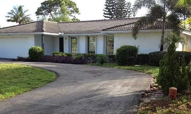 1st image of 126 River Dr