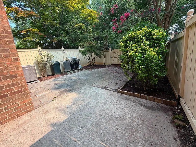 5814 Tudor Ln — Photo 16