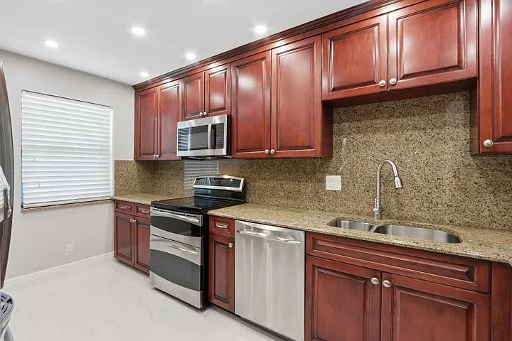 2 bed, 1241 sqft, $3,700 — Photo 4
