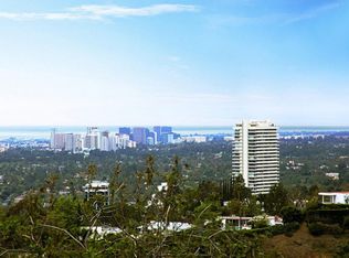 8730 Hollywood Blvd, Los Angeles, CA 90069