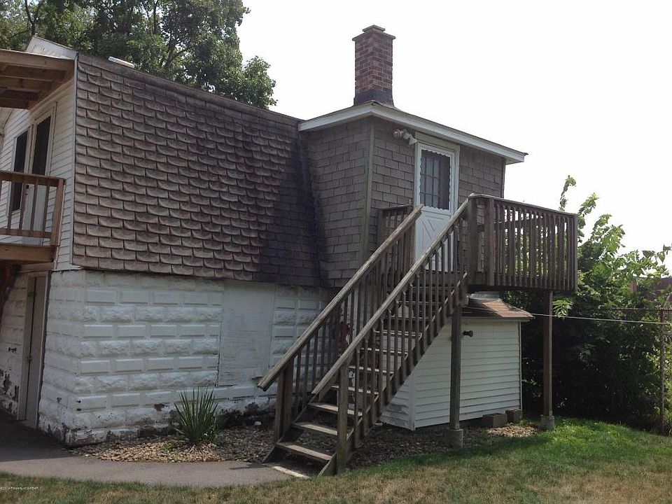 2nd image of 89 9th St