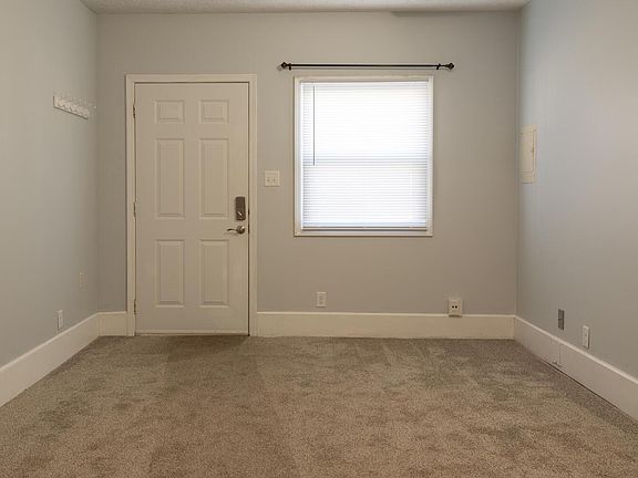 5th image of 984 E Buckingham Dr