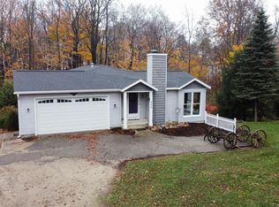 624 S 160th Ave, Holland, MI