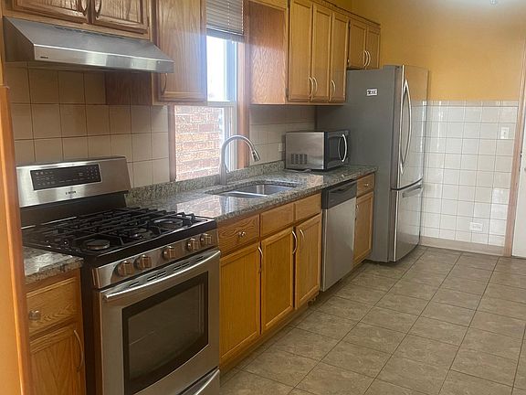 5th image of 2361 N Lister Ave #1