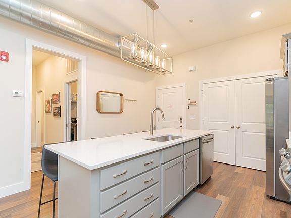 4th image of 1445 Fagan St Unit 212