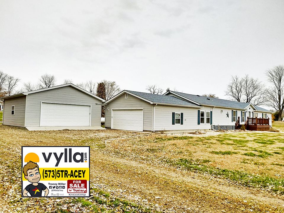 2nd image of 15593 Bartlett Rd