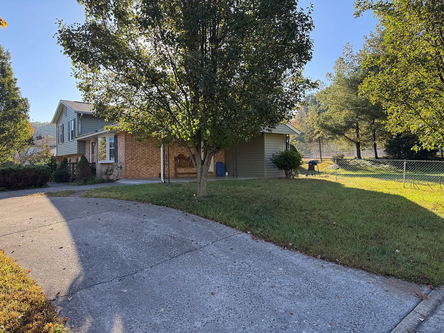 3 bed, 1800 sqft, $1,900 — Photo 4