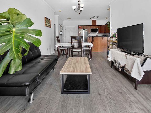 3rd image of 46053 Chilliwack Central Rd #304