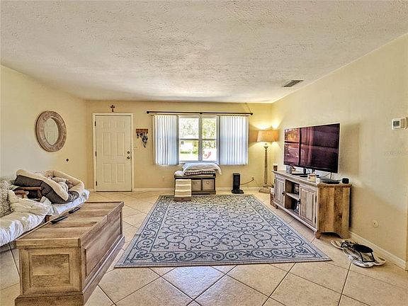 3rd image of 2863 Gulf Gate Dr
