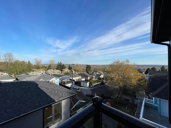 4th image of 2452 Harrison Dr #2