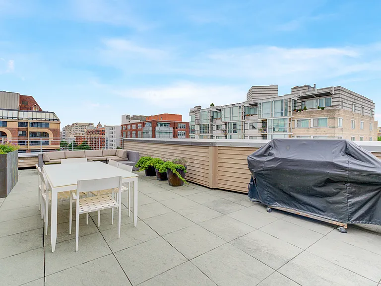 1311 13th St NW #103 — Photo 18