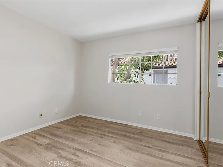27341 Ryan Dr — Photo 17