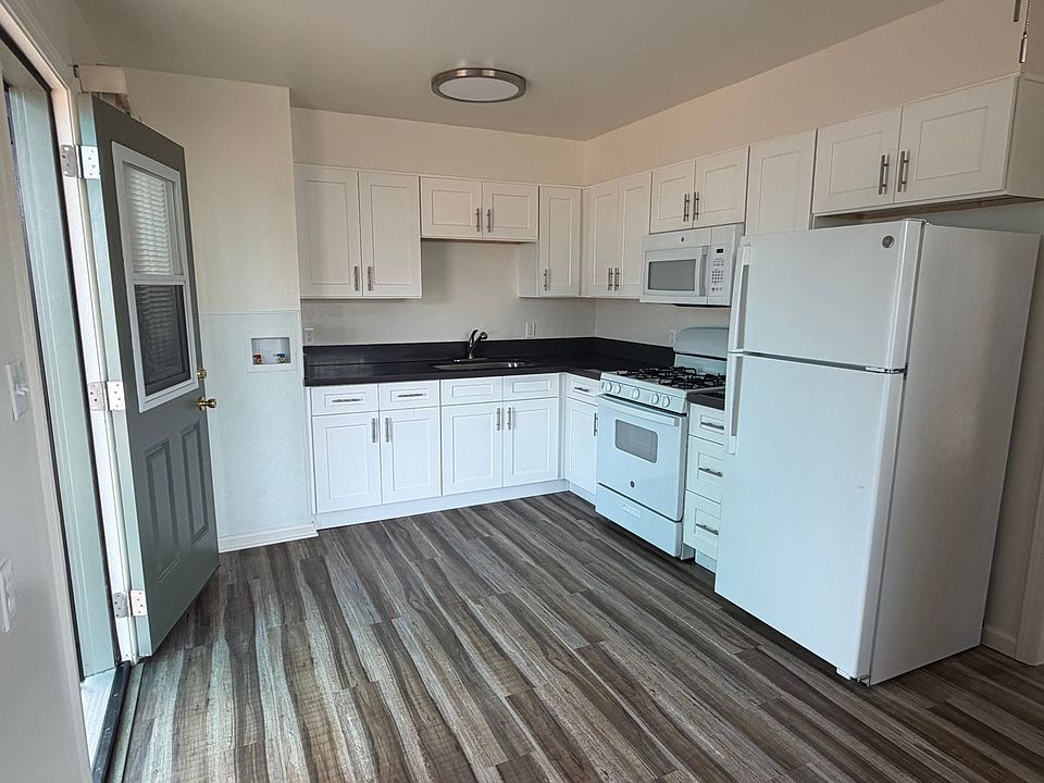 1st image of 4539 Clairemont Dr