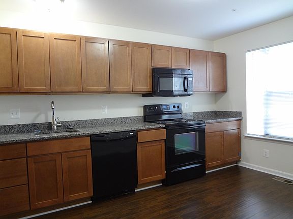 3rd image of 16308 Brook Trail Ct