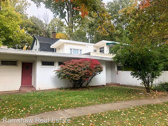 2nd image of 802 W Iowa St #17951802