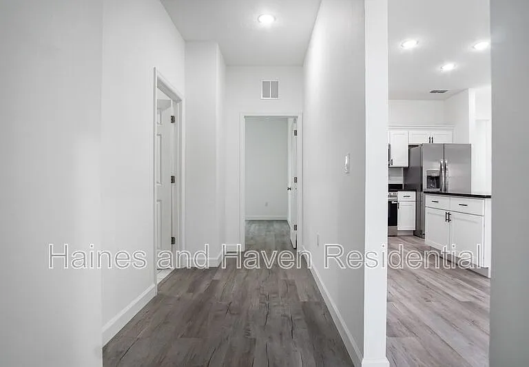 308 Pearl St — Photo 22