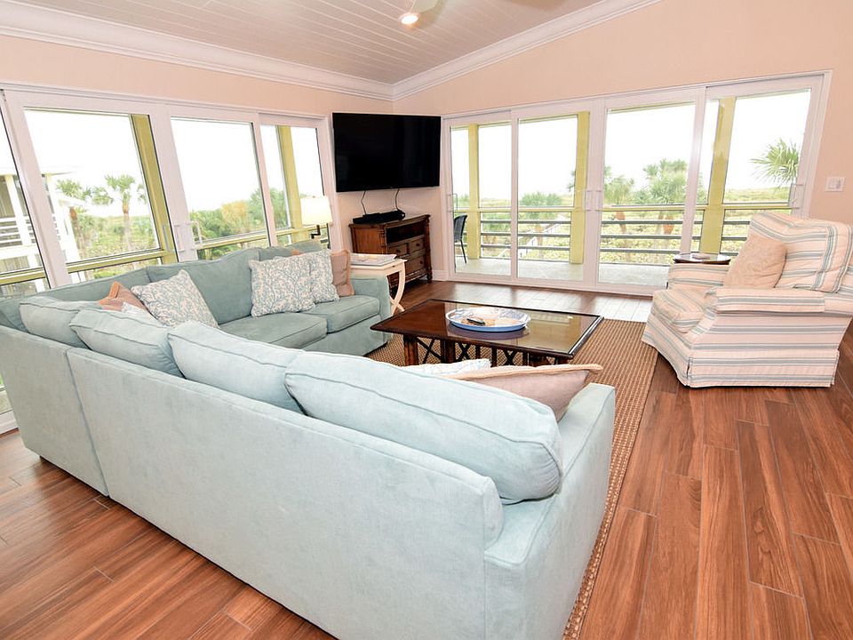 1st image of 585 E Gulf Dr Unit C4
