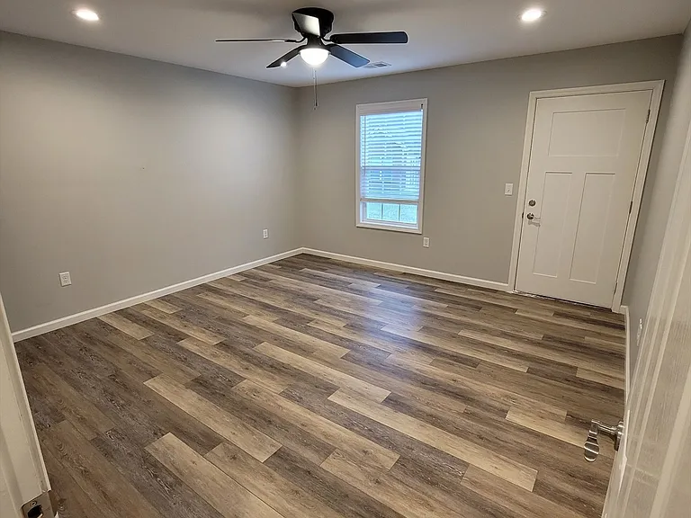 238 Longwood Ln #1 — Photo 5