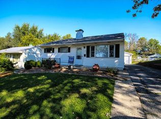 24 7th Dr, Decatur, IL 62521