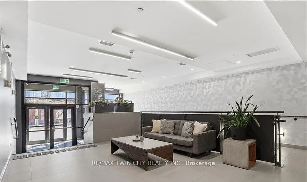 Midtown Lofts — Photo 2