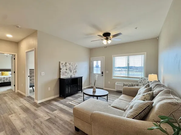 Latitude 45 Bldg. 03