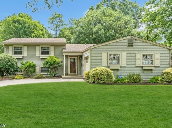 47 Drake Rd, Franklin Twp., NJ 08873