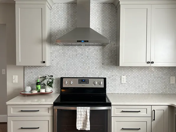 969 Hutton St, Winston Salem, NC 27101