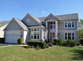 2632 Havens Dr, West Chicago, IL 60185