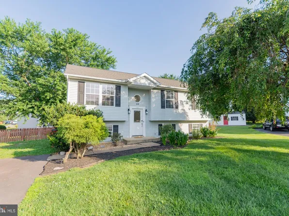 53 Bugs Ct, Ranson, WV 25438