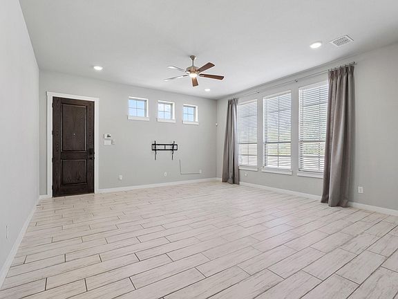 2nd image of 217 Indian Hills Ave
