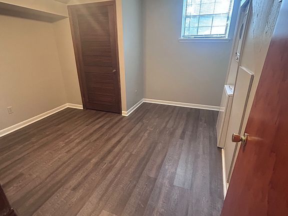 4th image of 127 Ridgecrest Cir #C