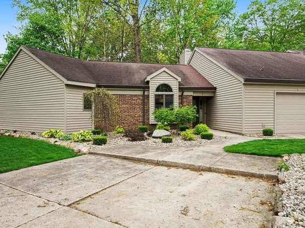 1 Boulder Ct, Nappanee, IN 46550