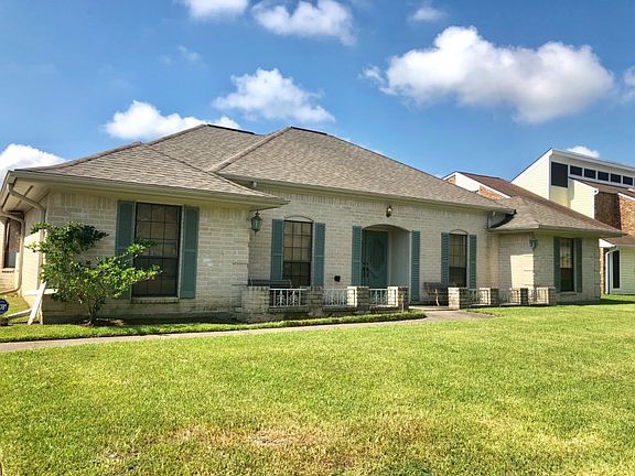 2nd image of 305 Nugent Dr