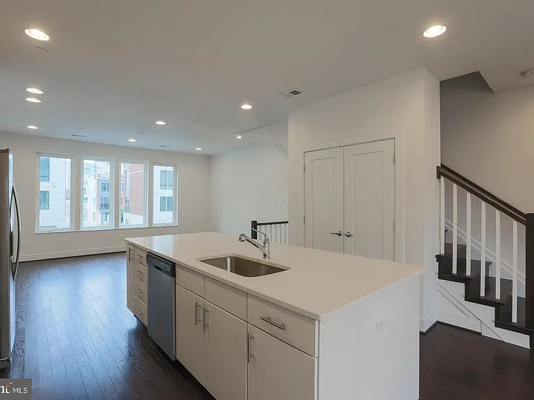 1235 Cooksie St — Photo 5