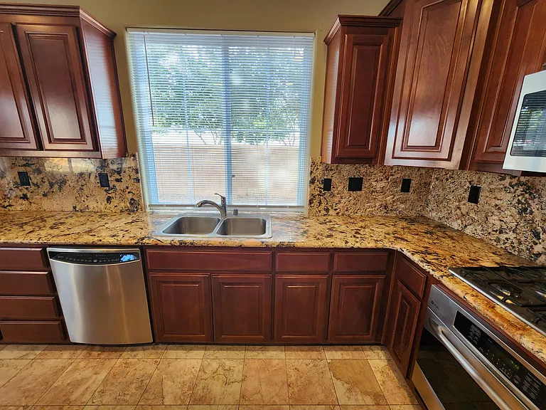 794 Newton Ct — Photo 8