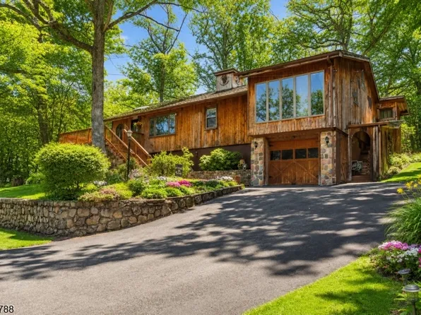543 Lakeside Ave, Hopatcong Boro, NJ 07821