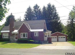 31 Washington Ave, Mechanicville, NY 12118