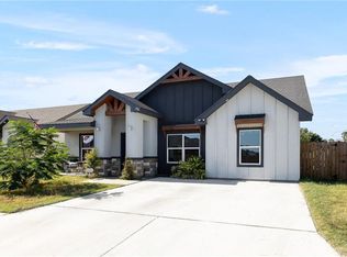 404 Dakota Dr, San Juan, TX 78589