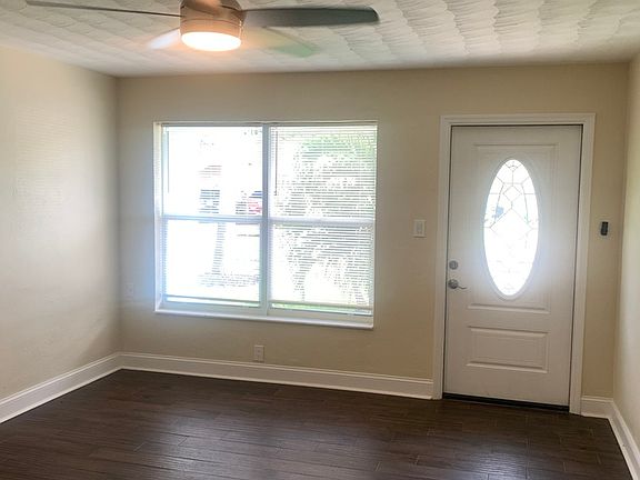 3rd image of 238 SW 9th St