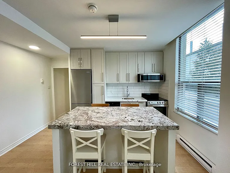 423 Avenue Rd #1 — Photo 9