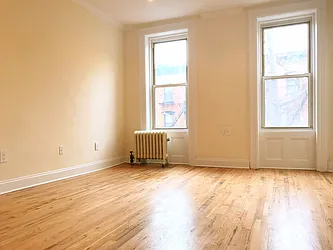 Rented by Rapid Realty Cobble Hill