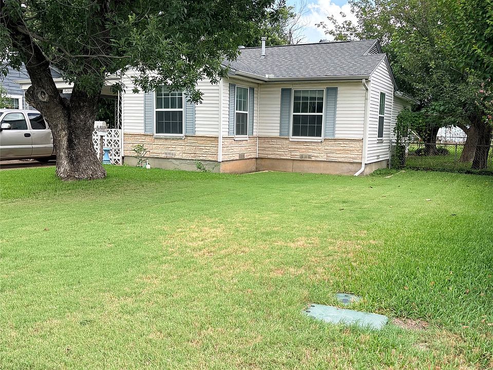 1st image of 2101 SE 14th Ave