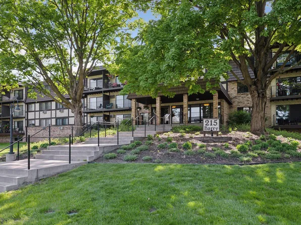 215 Barry Ave S APT 306, Wayzata, MN 55391
