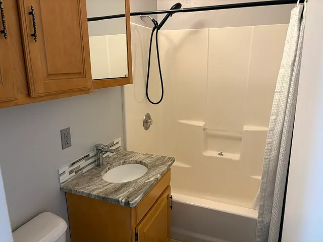 1534 Cody Ave — Photo 3