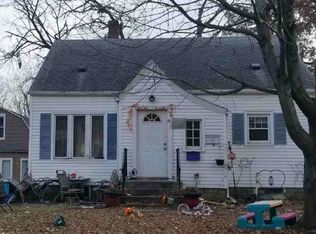 1008 N Howard St, Indianola, IA 50125