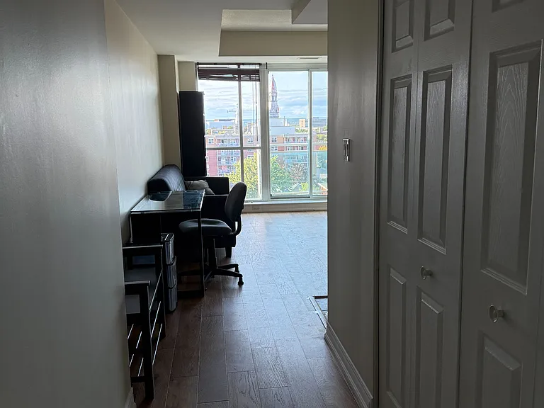 134 York St #805 — Photo 2