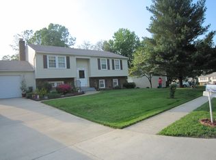 6374 Woodland Ridge Ct, Centreville, VA 20121