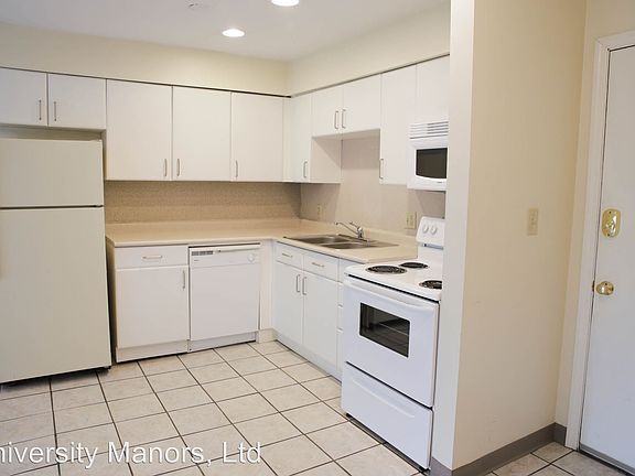 3rd image of 2135 Iuka Ave APT B1
