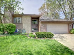 2512 Brett Dr, Champaign, IL 61821