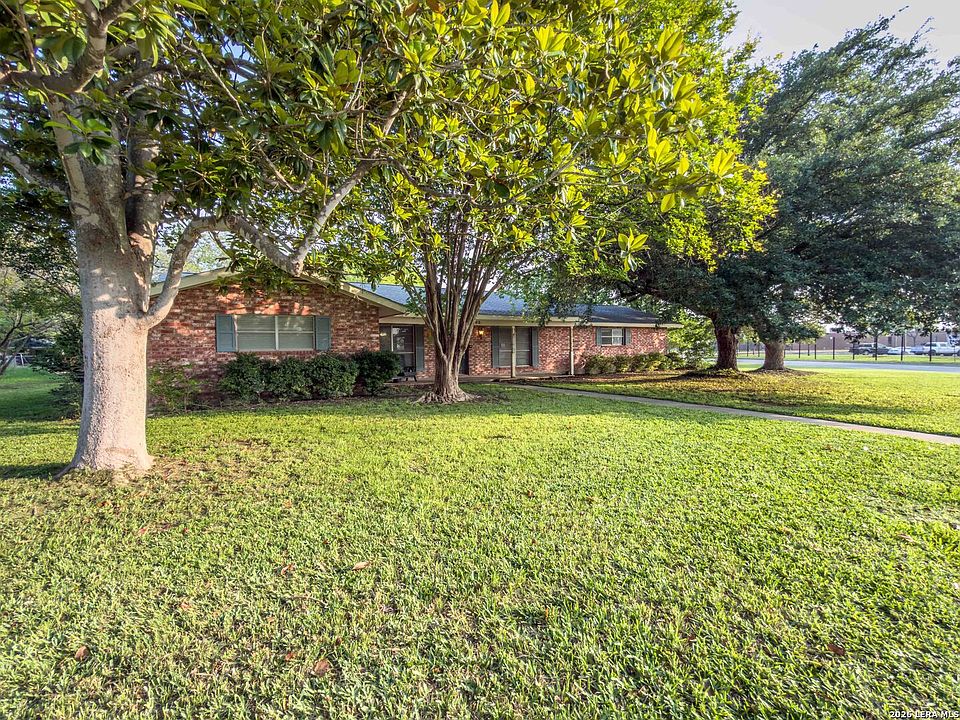 1st image of 703 N Ashby Dr
